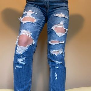 American Eagle Low Rise Tomgirl Jean Ripped/Destroyed Jean